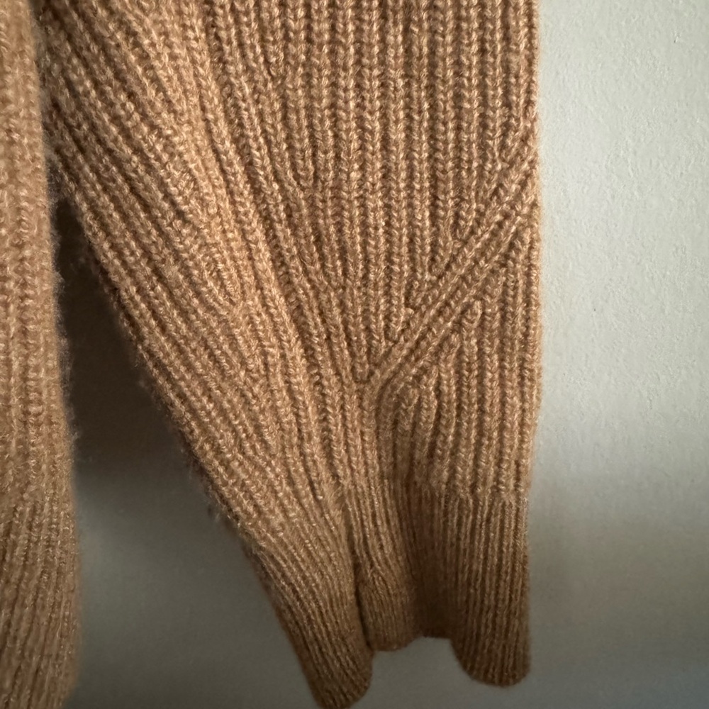 RAG & BONE
PIERCE CASHMERE VNECK SWEATER - Picture 7 of 11